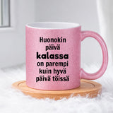 Huonokin päivä kalassa (0065) | Glittermuki 330ml