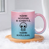 Näihin hommiin ei synnytä – Pääkallo (0316) | Glittermuki 330ml