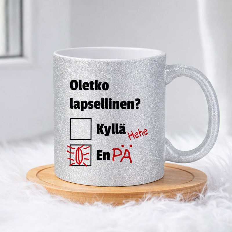 Oletko lapsellinen Kyllä - En (0260) | Glittermuki 330ml