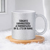 Tärkeintä kahvinkeitossa (0054) | Glittermuki 330ml