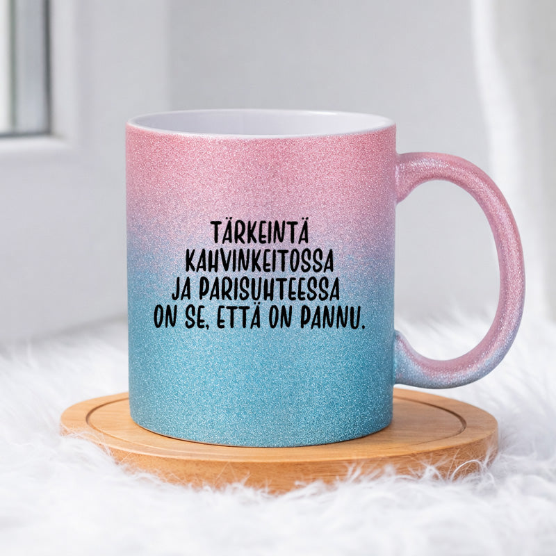 Tärkeintä kahvinkeitossa (0054) | Glittermuki 330ml