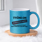 Työni on huippusalaista. Edes minä en tiedä siitä oikeastaan mitään. (0393) | Glittermuki 330ml