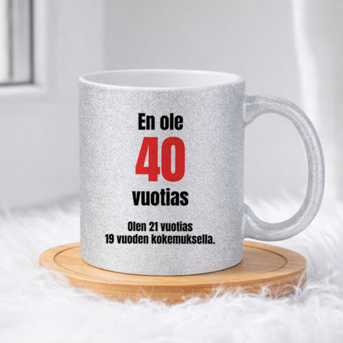 En ole 40 vuotias (0277) | Glittermuki 330ml - Image 3