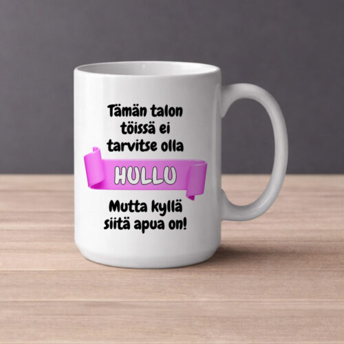 Tämän talon töissä ei tarvitse olla hullu - Pinkki (0375) | Kahvikuppi 440ml